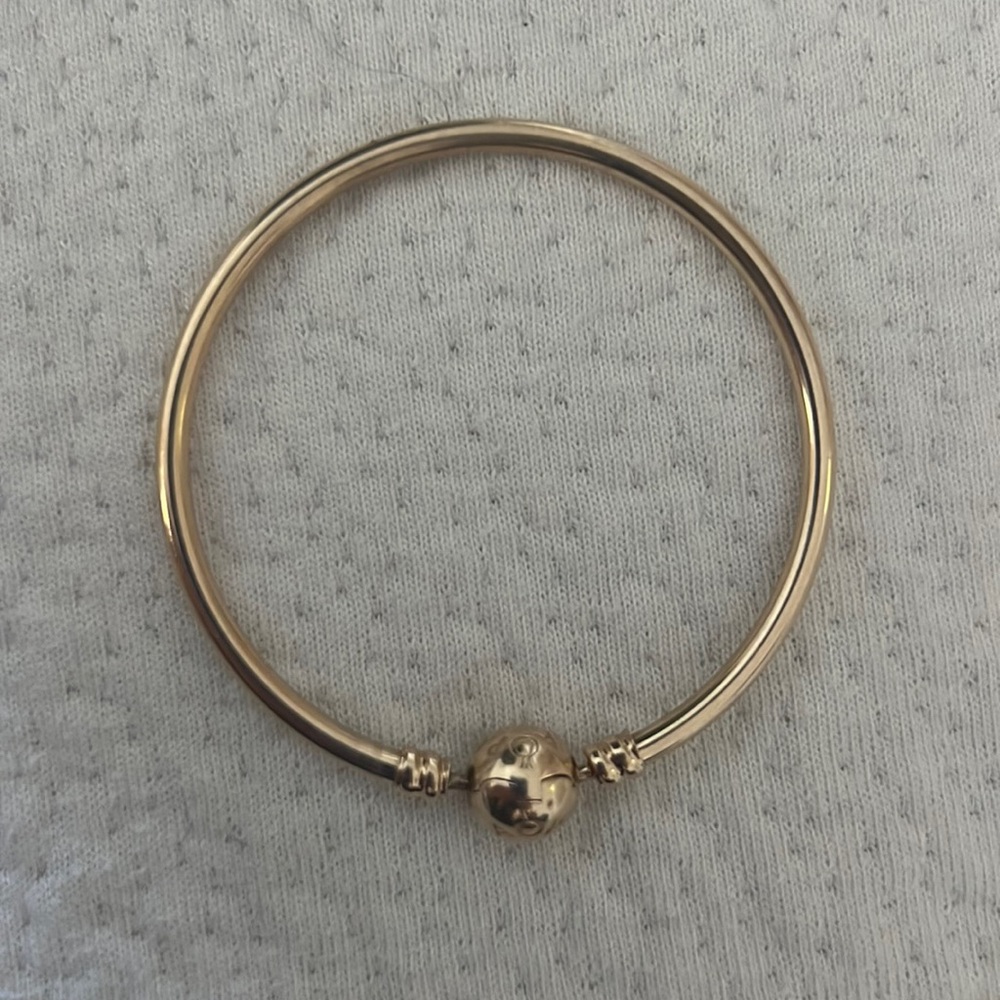 Pandora 14k Gold Bangle Bracelet size 6.7”